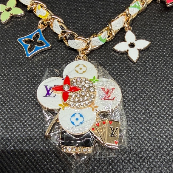 ✅ PRICE IS FIRM ✅ Fashion Colorful Bag Charm Chain - Picture 2 of 3